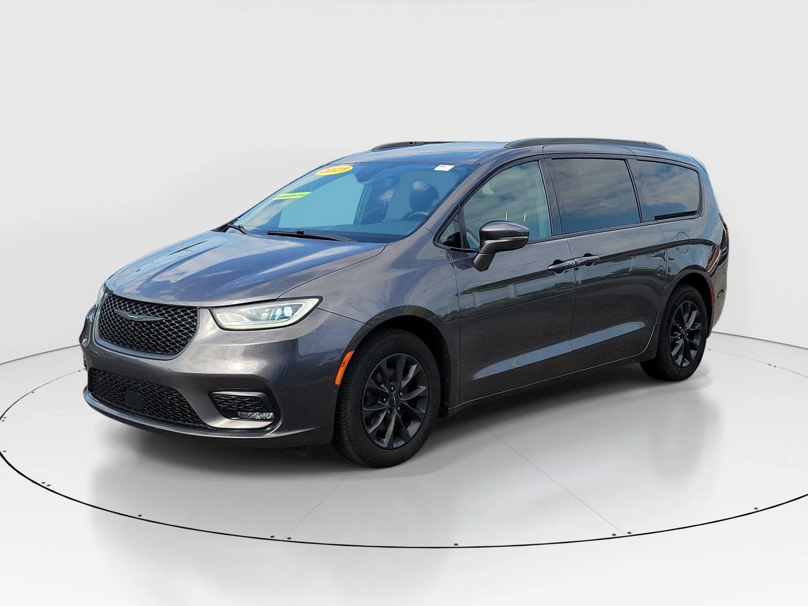 Used 2021 Chrysler Pacifica Touring L with VIN 2C4RC1BG9MR531045 for sale in Hamilton, OH