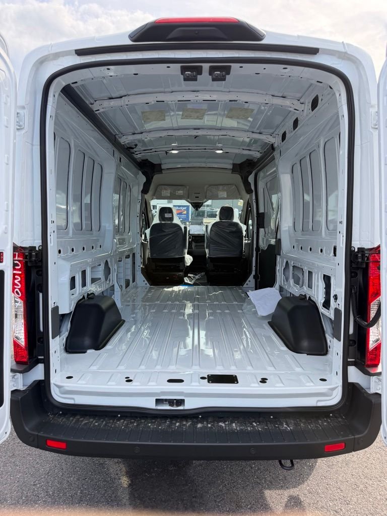 New 2026 White Ford Base image 23