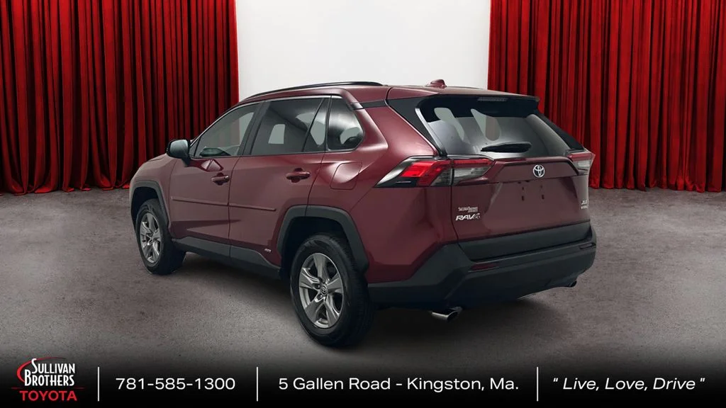 Used 2024 Red Toyota XLE image 7