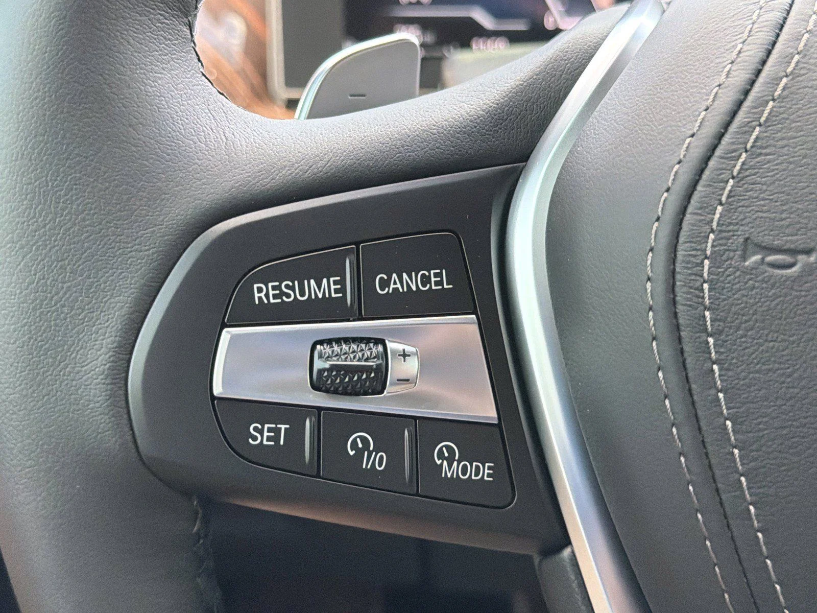 New 2026 Black Sapphire Metallic BMW sDrive40i image 35