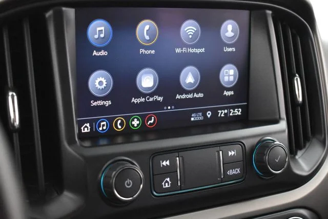 Used 2022 Blue Chevrolet Z71 image 26