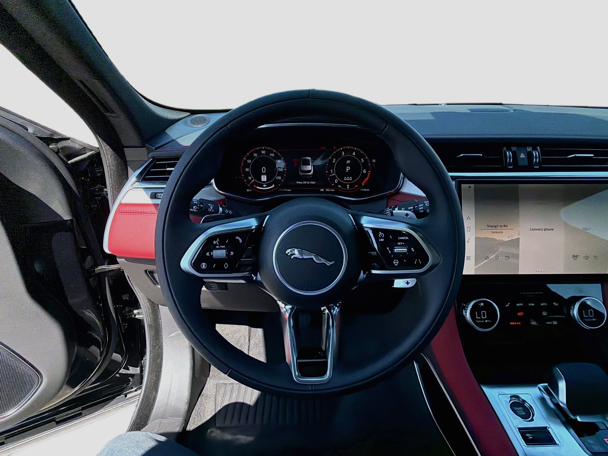 2026 Jaguar F-Pace R-Dynamic S - Photo 38