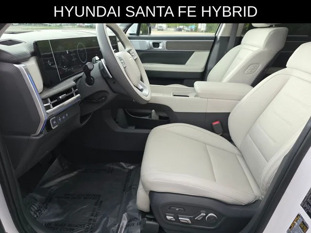 Used 2025 White Hyundai Calligraphy image 25