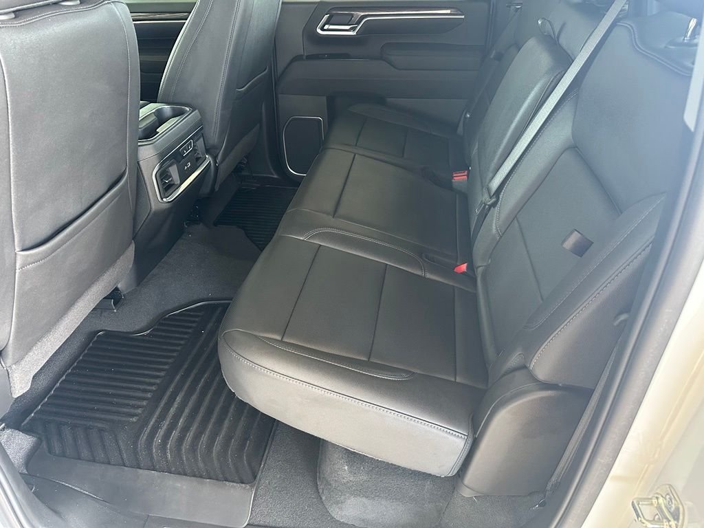 Used 2025 White Chevrolet LTZ image 30