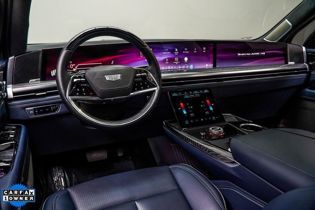 Used 2025 Silver Cadillac Luxury 2 image 15