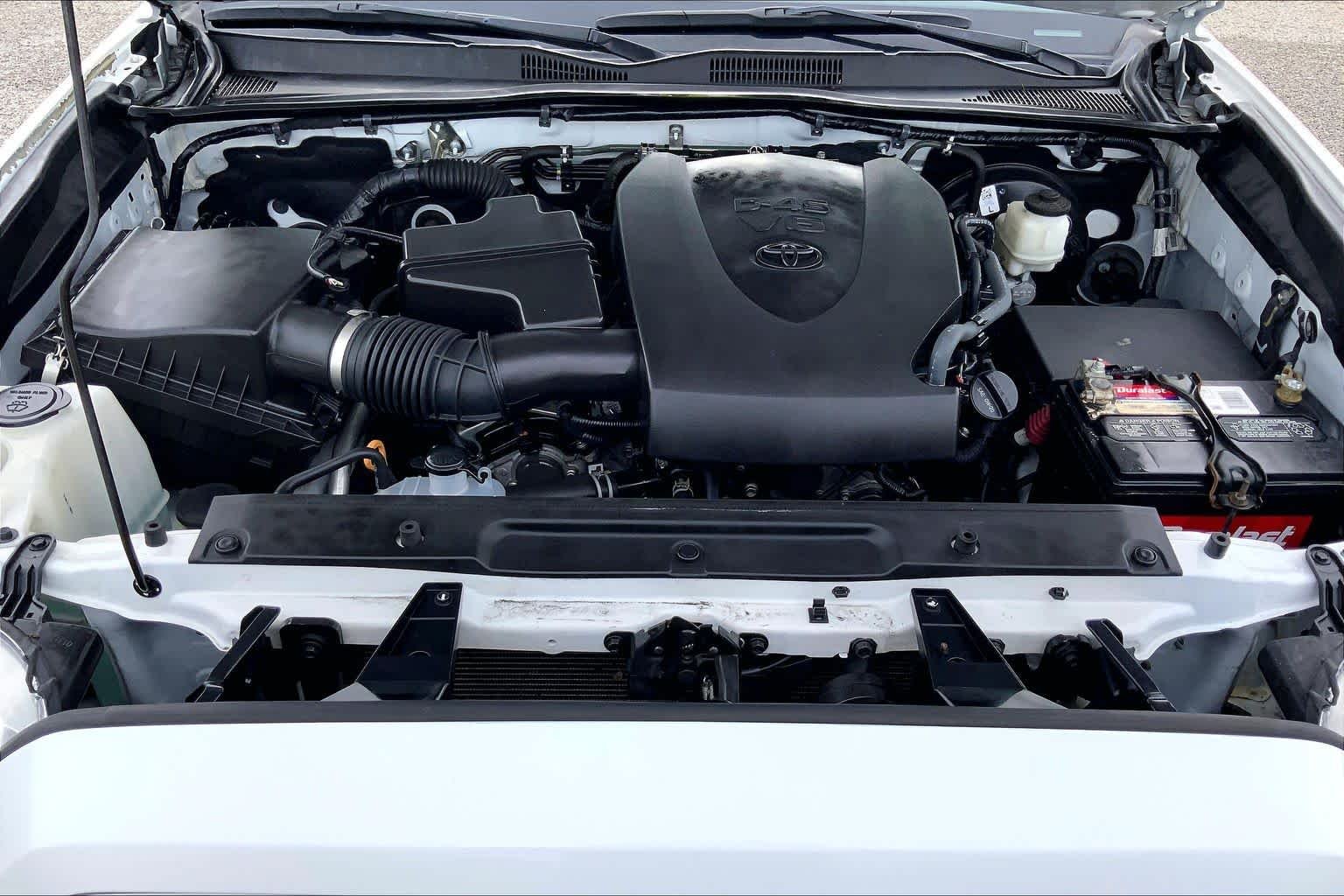 Used 2021 Super White Toyota SR5 image 31