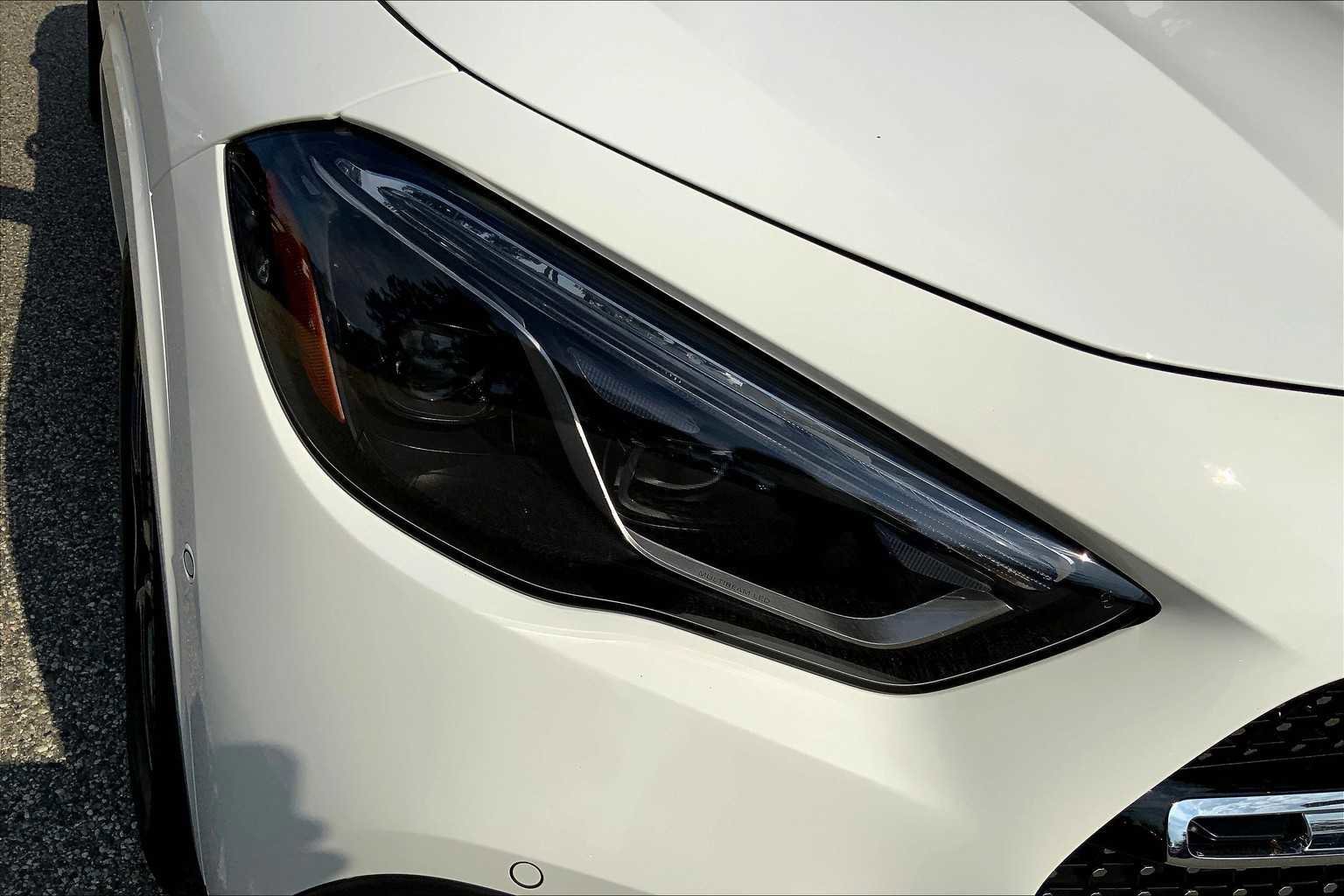 New 2026 Polar White Mercedes-Benz GLA 250 image 17