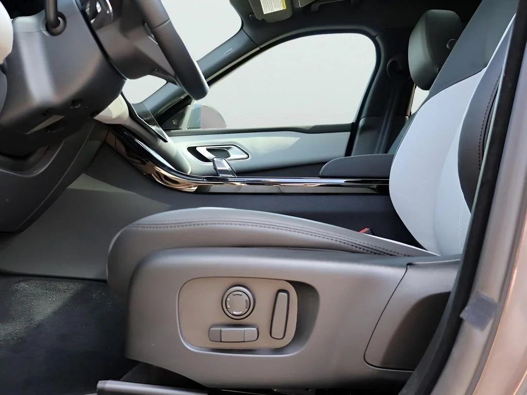 2026 Land Rover Range Rover Velar Dynamic SE - Photo 37