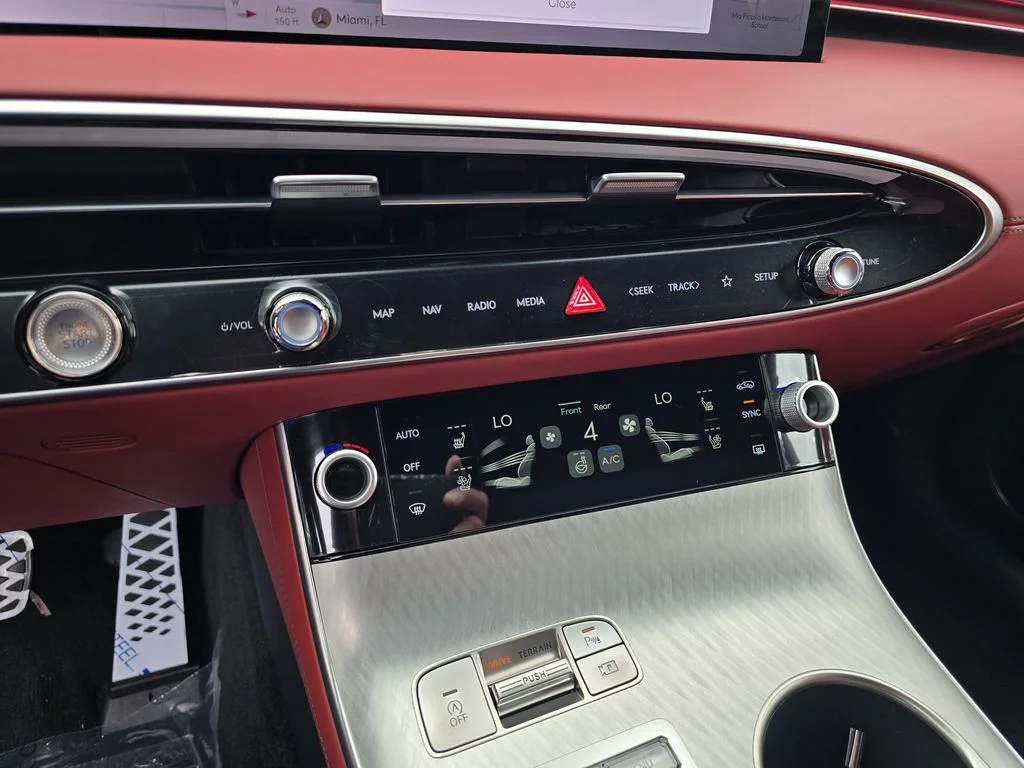 New 2027 White Genesis 2.5T Sport Prestige image 25