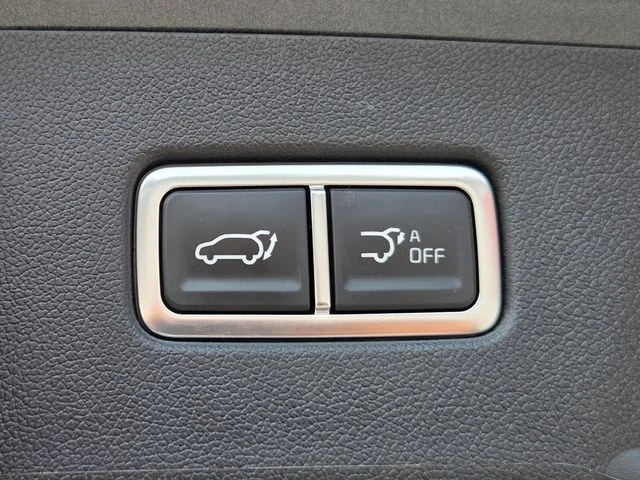 Used 2025  Kia EX image 33