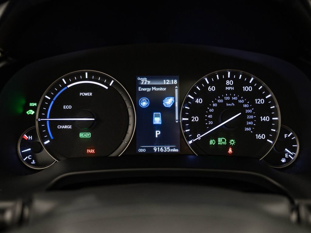 Used 2022 White Pearl Lexus 450hL Luxury image 32