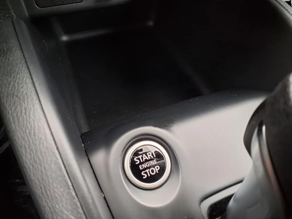 Used 2025 Blue Nissan S image 9