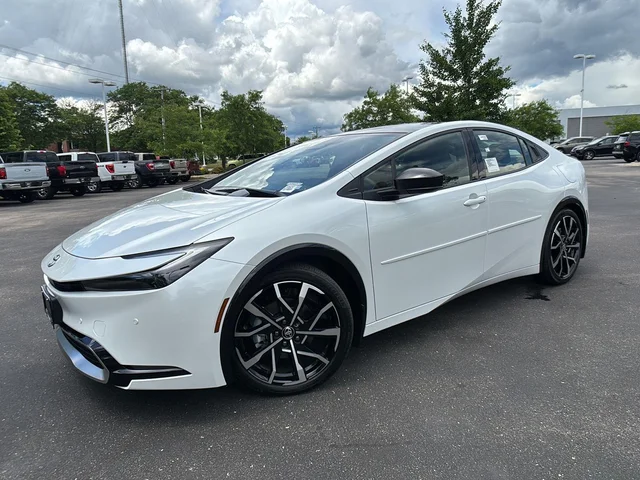 2026 TOYOTA PRIUS XSE