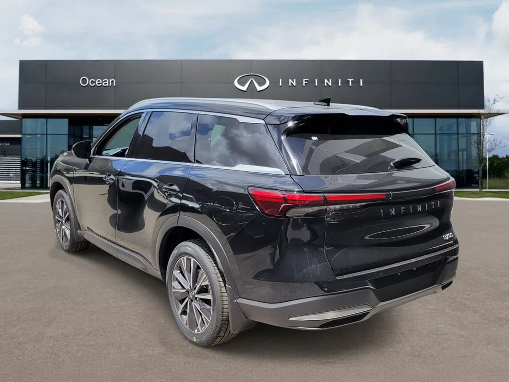 New 2027 Black INFINITI LUXE image 4