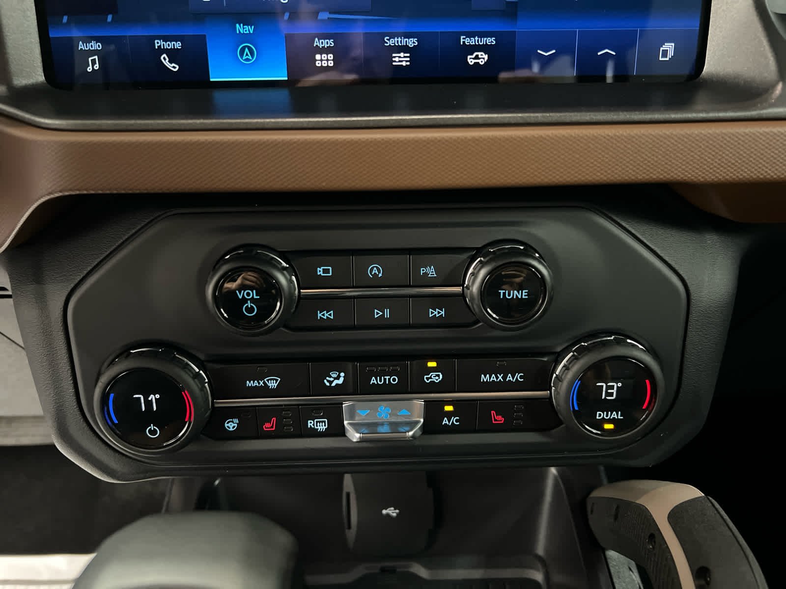 Used 2024 Oxford White Ford Outer Banks image 3