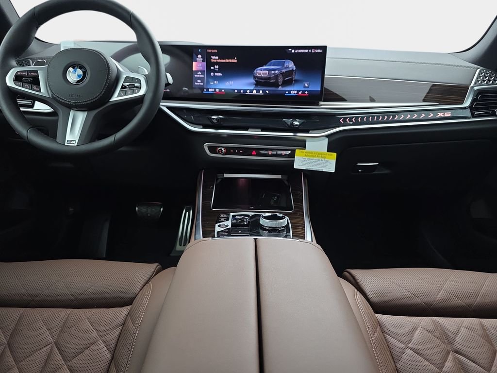 New 2026 Black Sapphire Metallic BMW xDrive40i image 10