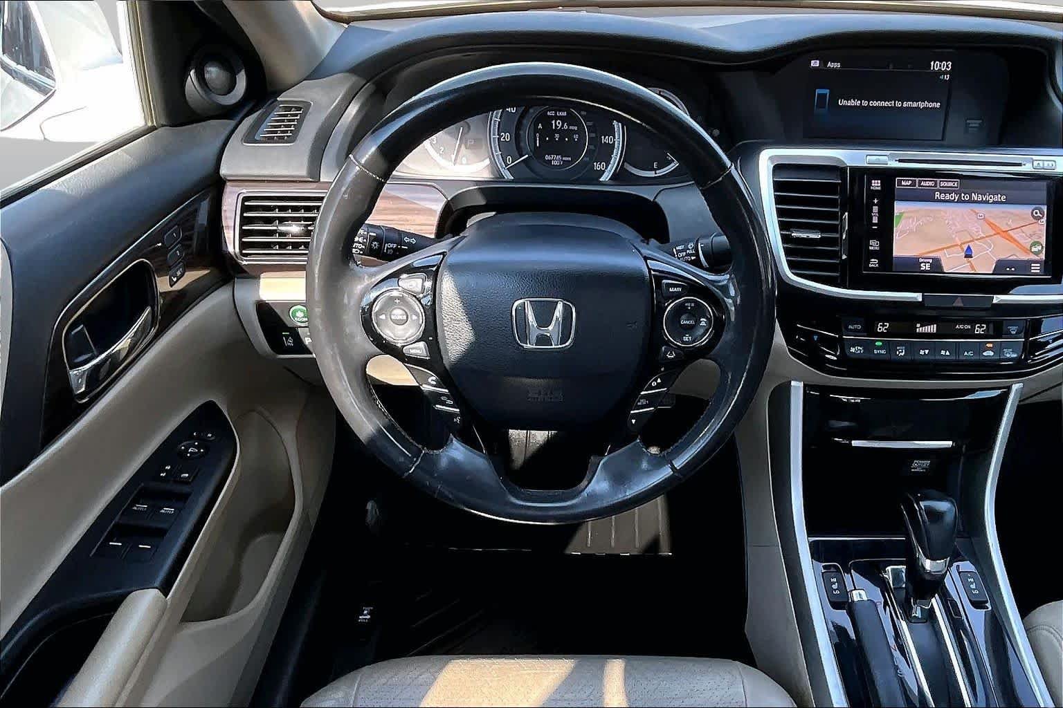 Used 2017 White Orchid Pearl Honda Touring image 6