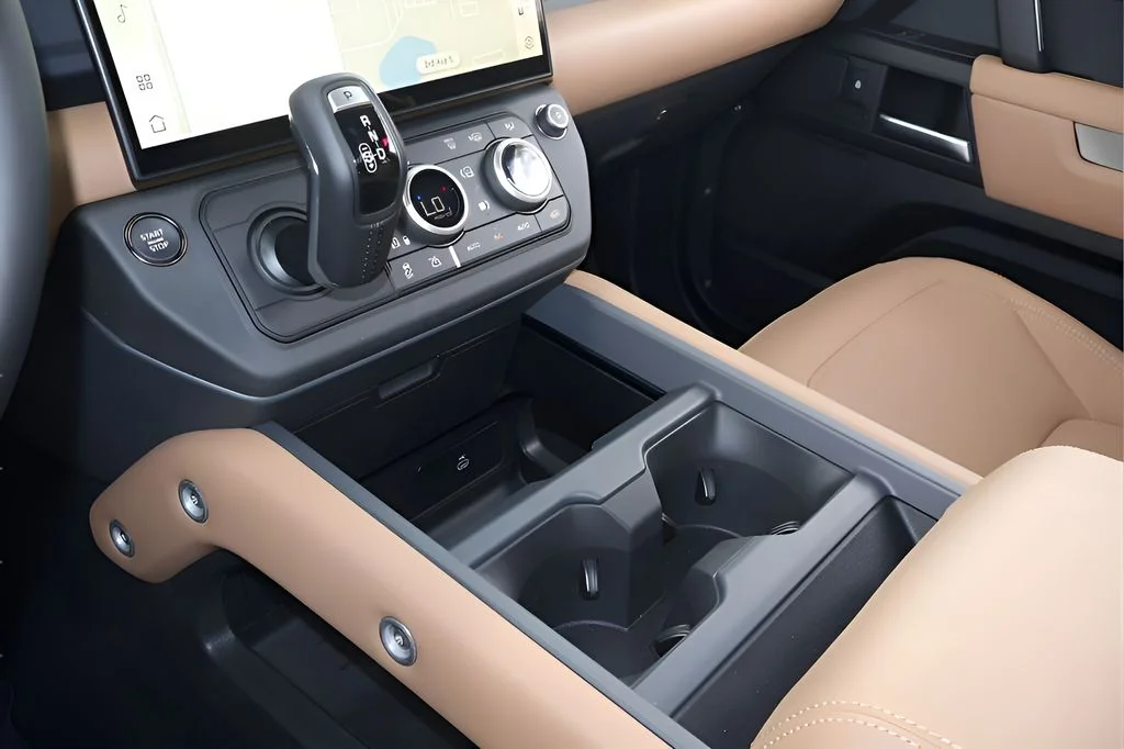 New 2026 Woolstone Green Land Rover X-Dynamic SE image 26