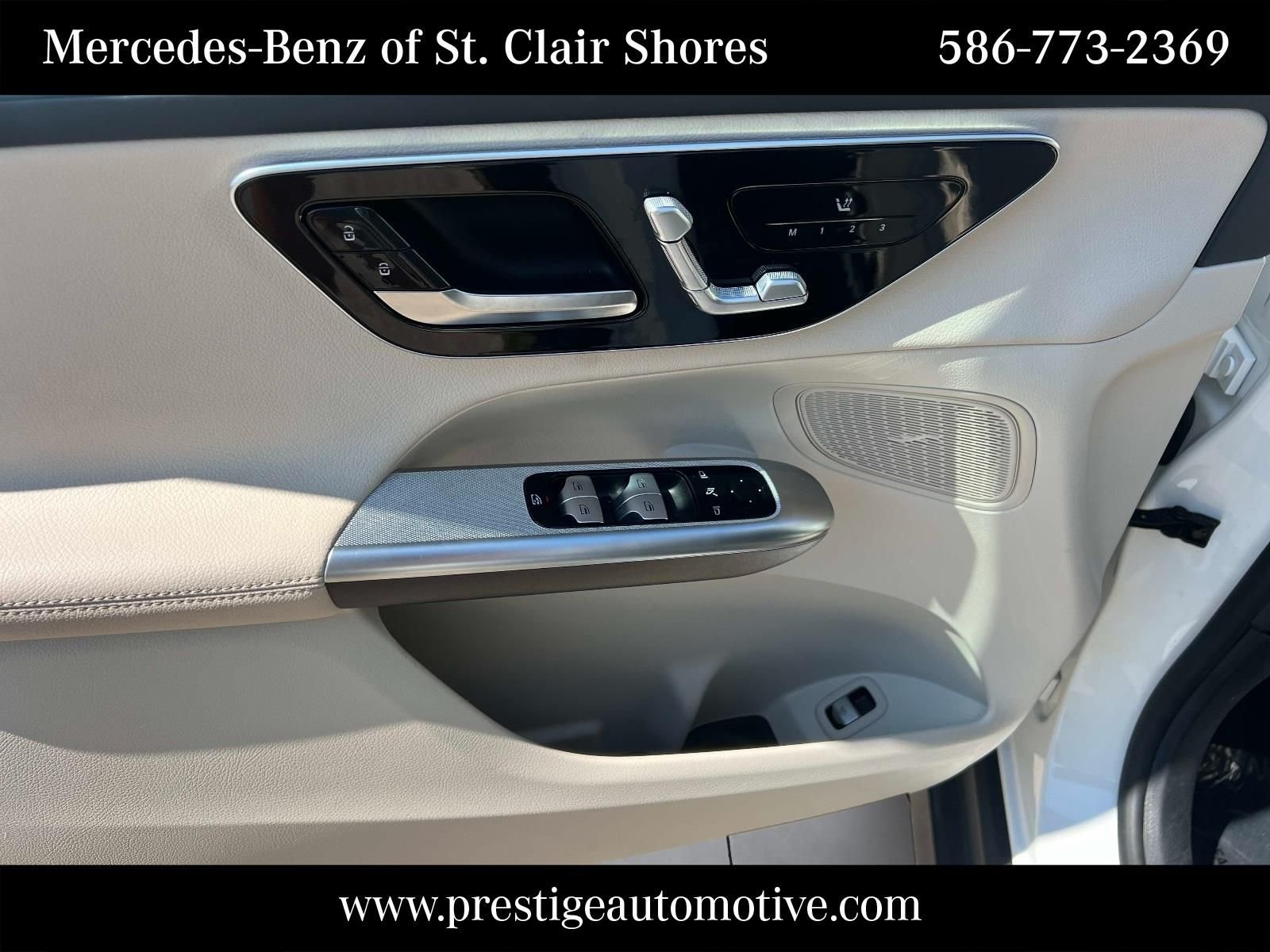 Certified Used 2025 White Mercedes-Benz GLC 300 image 18