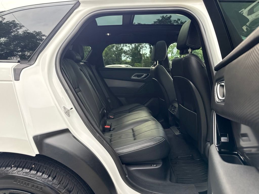 Used 2023 White Land Rover S image 15