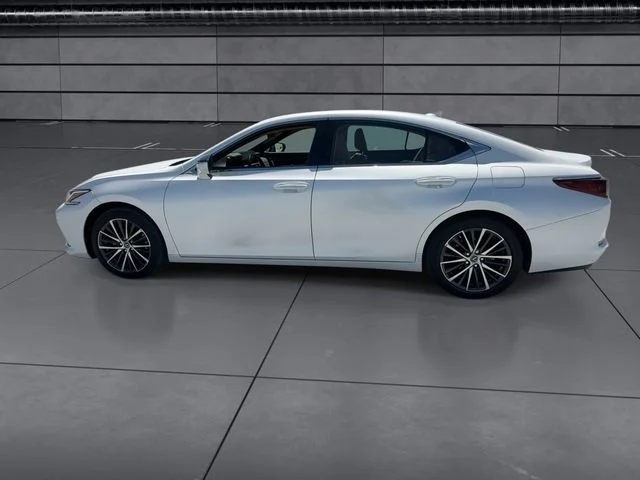 Used 2024 White Lexus 350 image 5