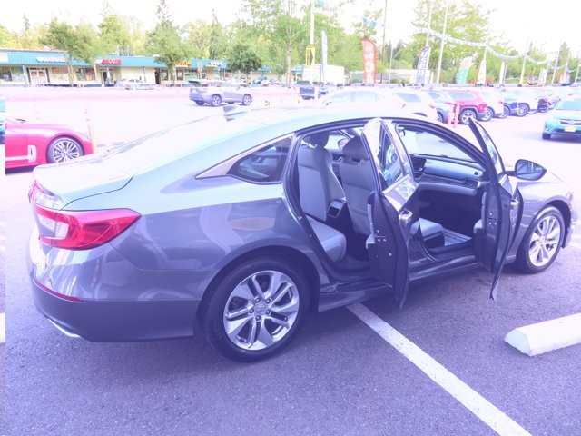 Used 2018 Modern Steel Metallic Honda LX 1.5T image 9