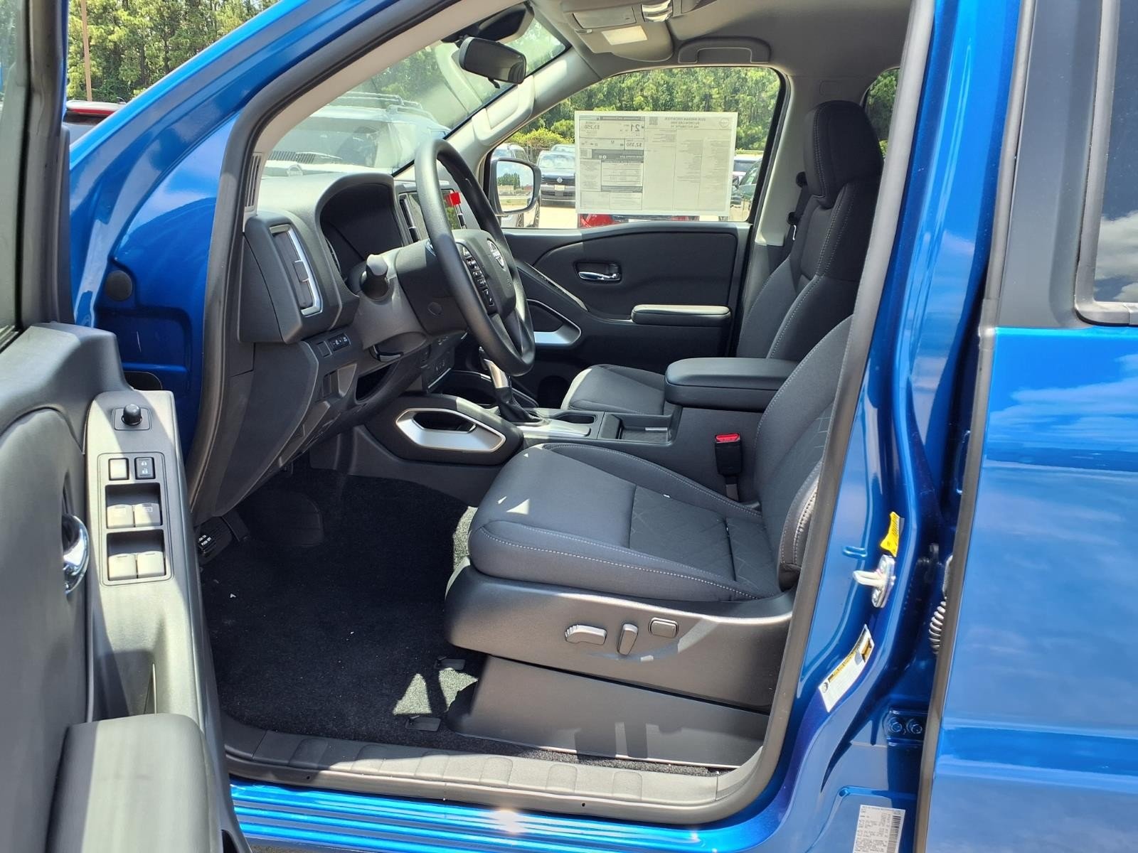 2026 Nissan Frontier Crew Cab SV - 11