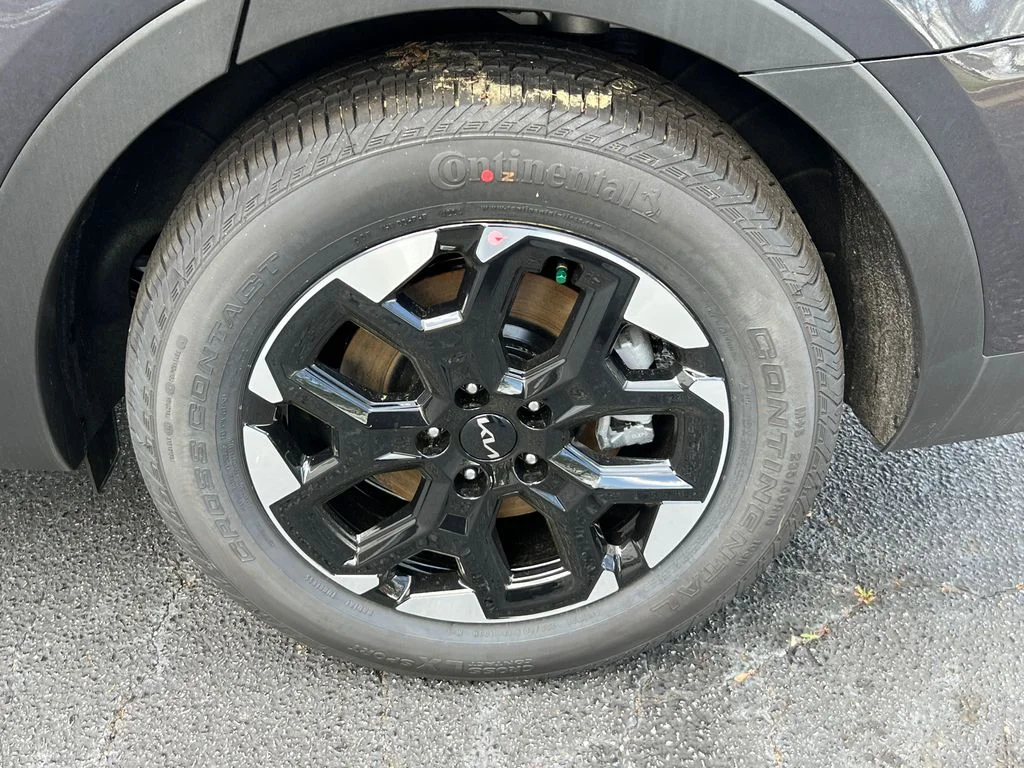 2025 Kia Sorento S - Photo 20