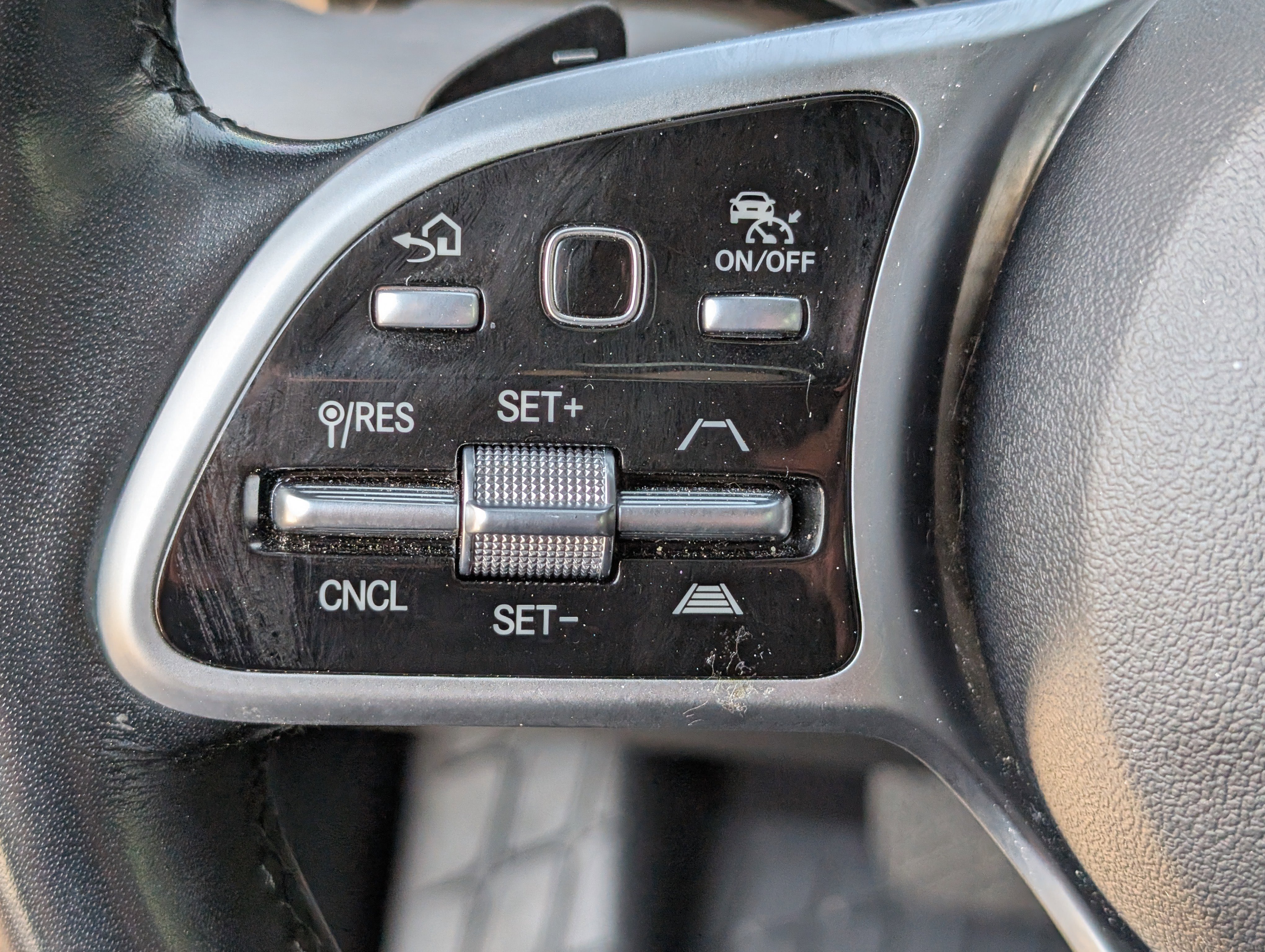 Used 2021  Mercedes-Benz GLS 450 image 21