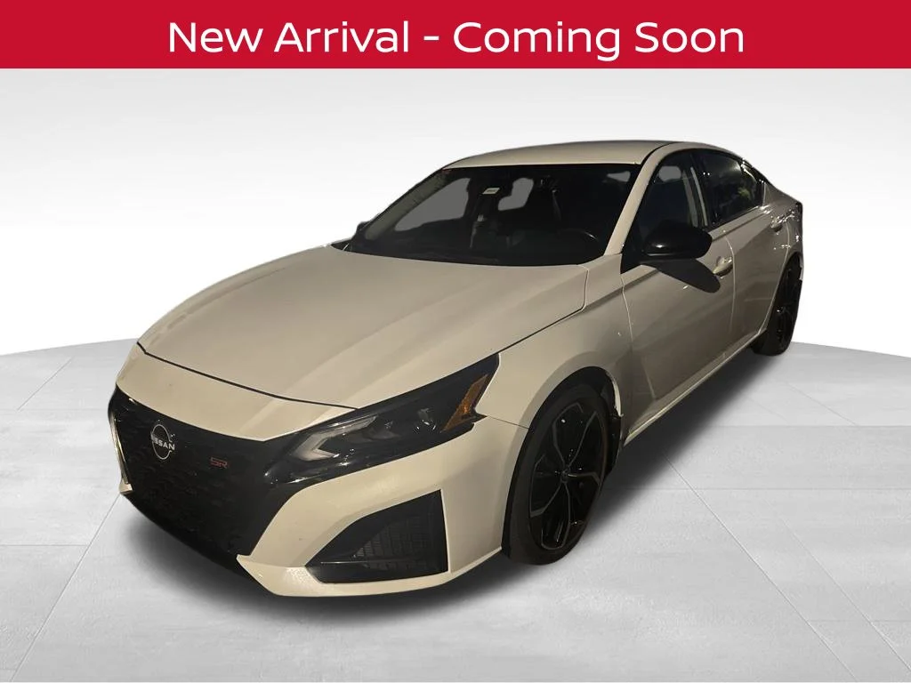 2023 Nissan Altima SR - Photo 2
