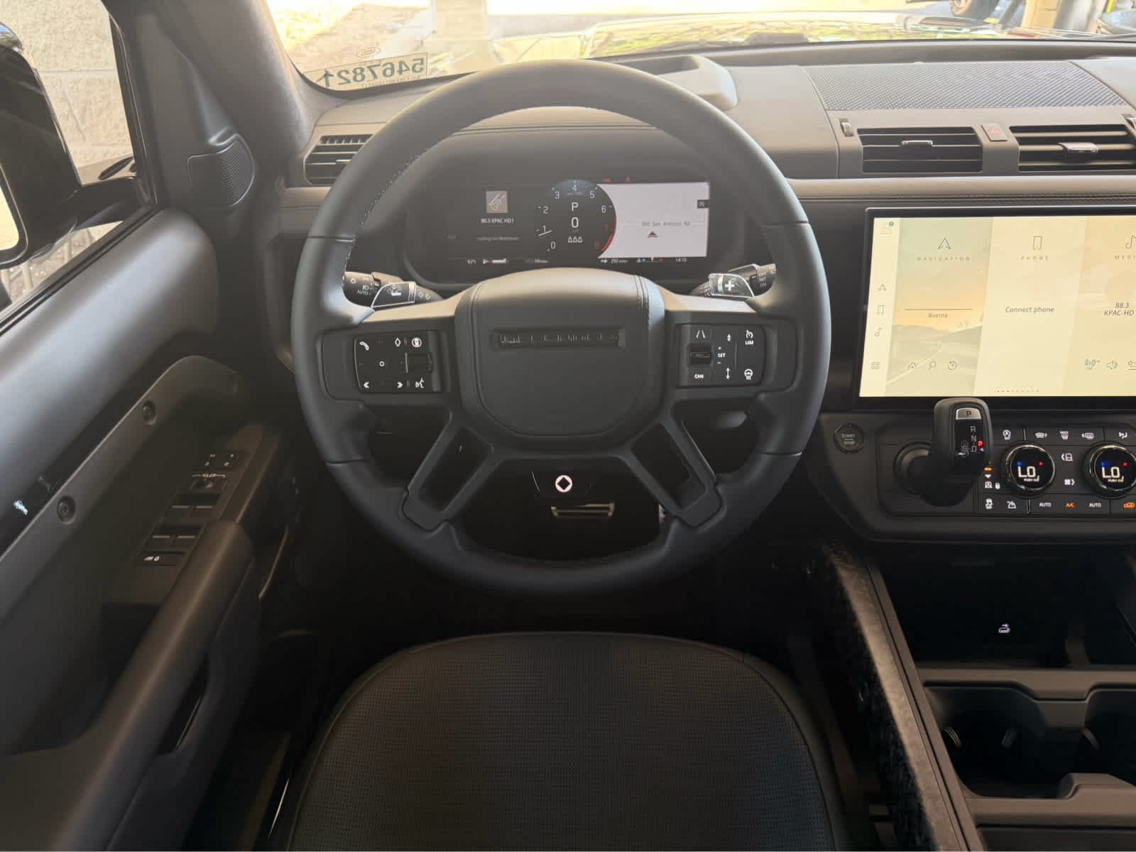 2026 Land Rover Defender OCTA Black - Photo 16