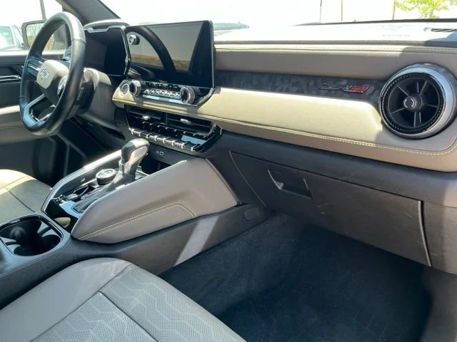 Certified Used 2025 Summit White Chevrolet ZR2 image 31