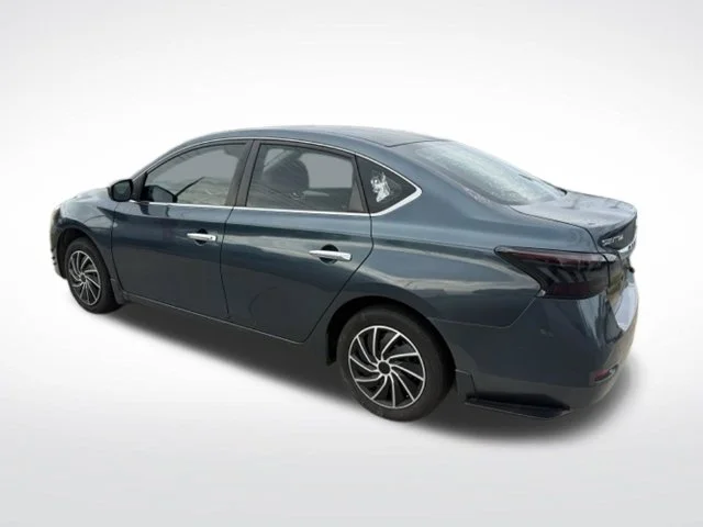 Used 2014 Blue Nissan SV image 5