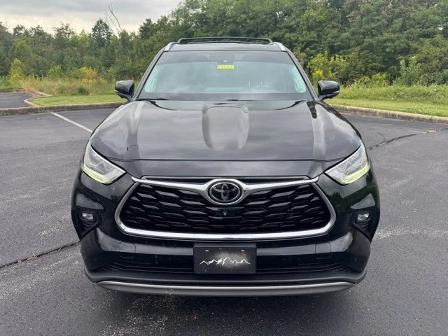 Used 2023 Midnight Black Metallic Toyota Platinum image 8