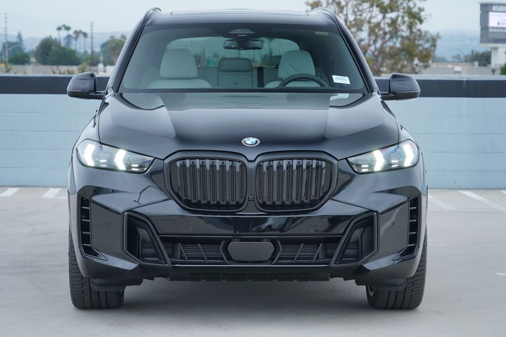 New 2026 Black Sapphire Metallic BMW xDrive40i image 2