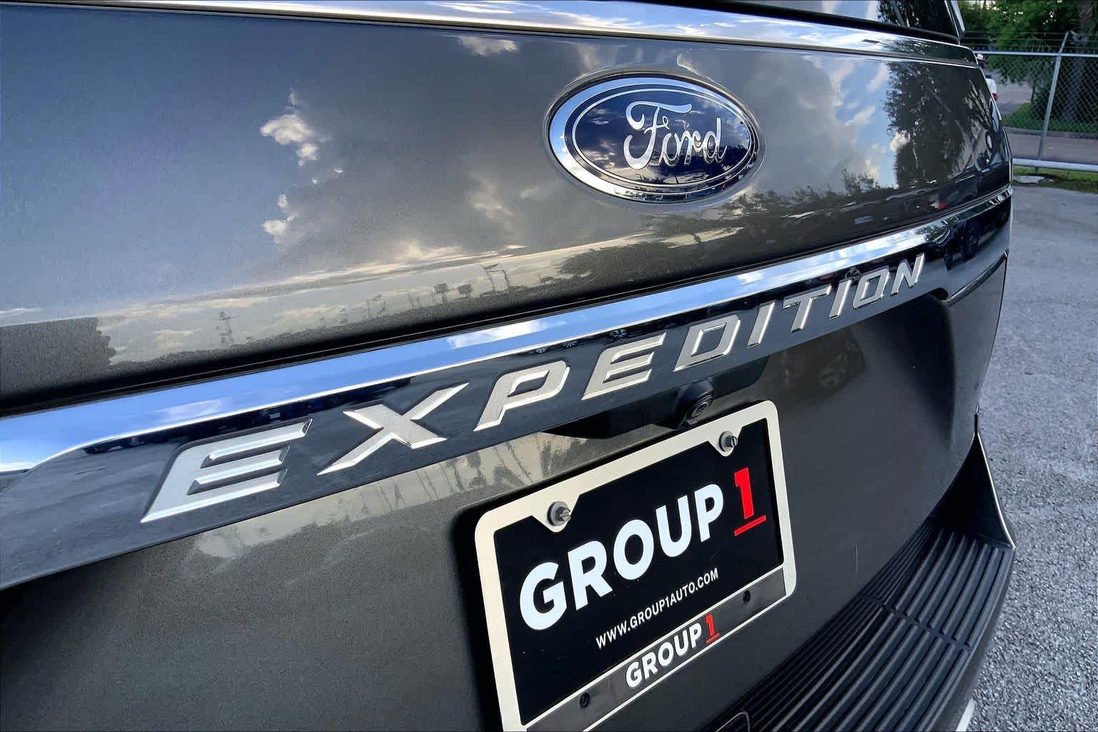 Used 2019 Magnetic Ford Limited image 30