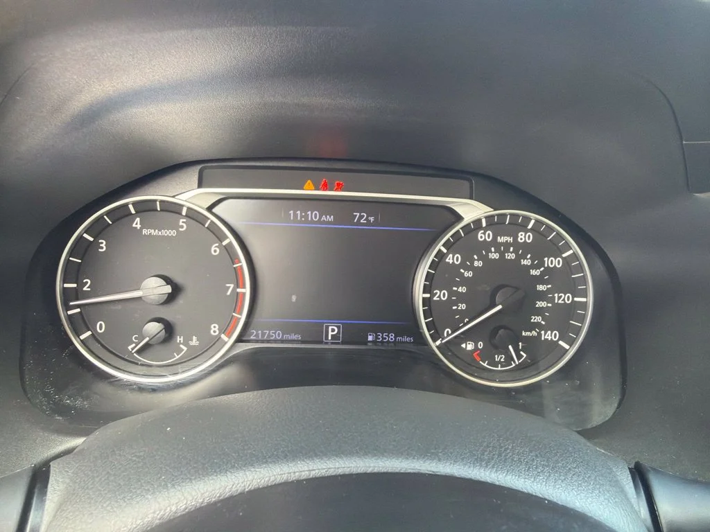 Used 2023 White Nissan 2.5 SV image 15