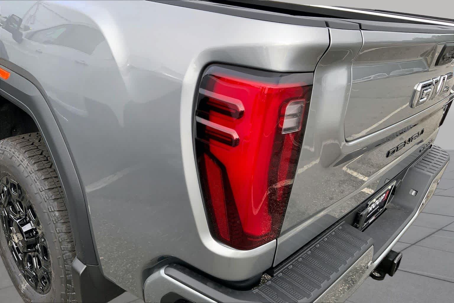 2026 GMC Sierra 2500HD Denali - Photo 14