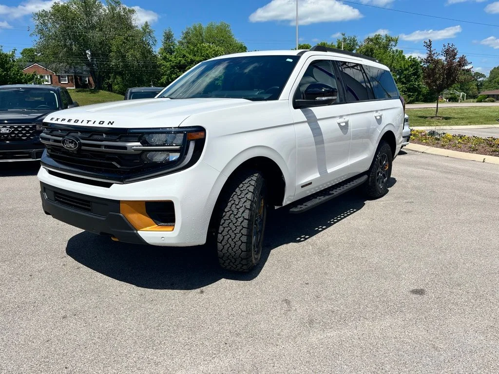 New 2026 White Ford Tremor image 3