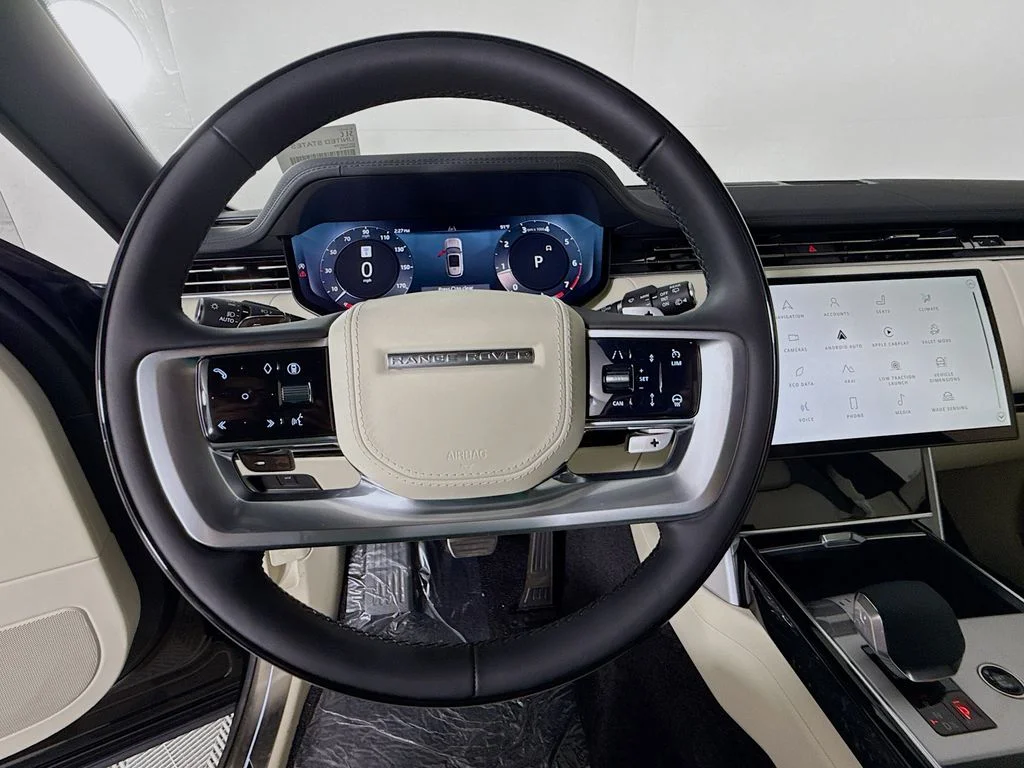 New 2026 Santorini Black Land Rover SE image 12