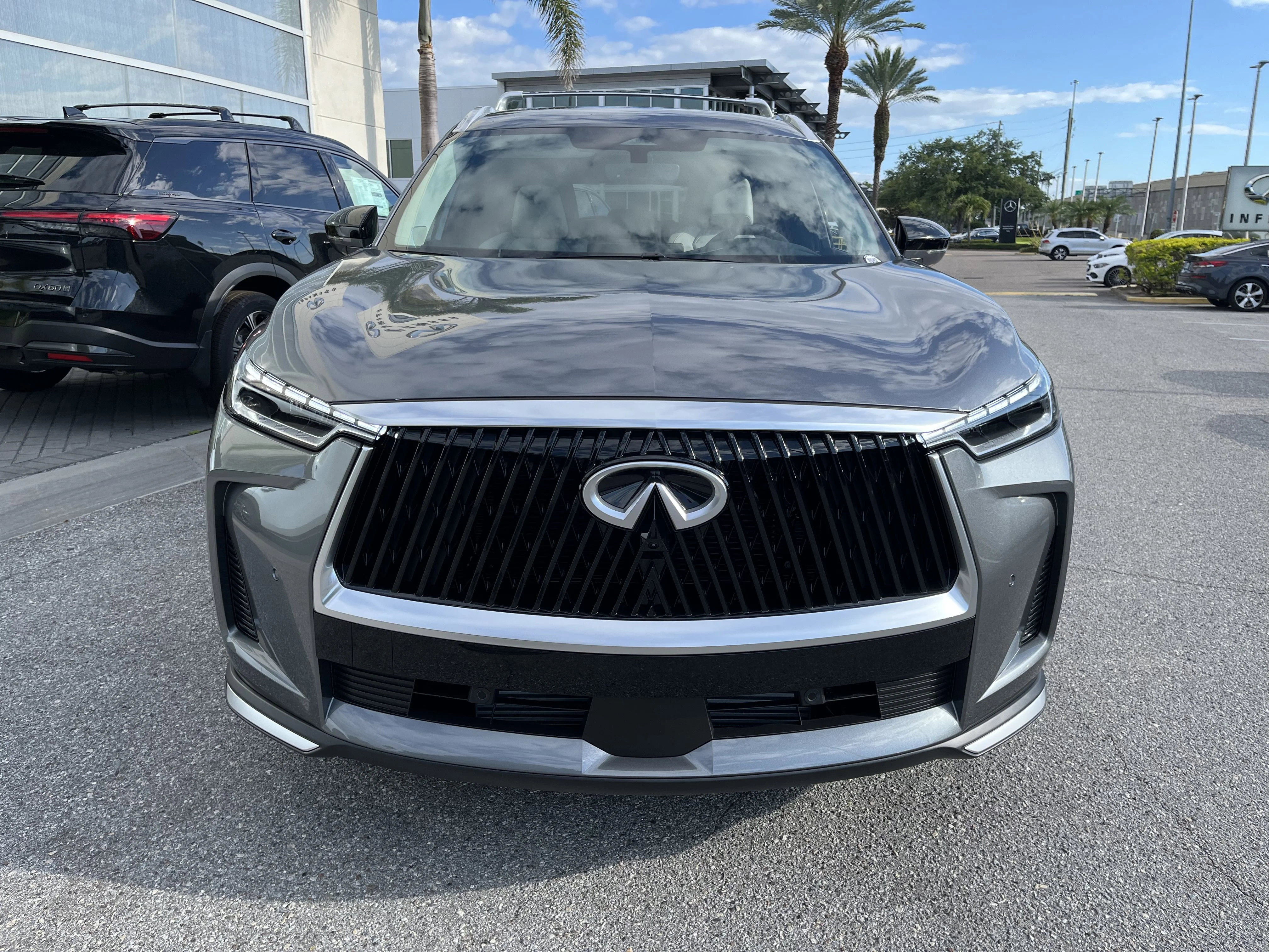 New 2027 Graphite Shadow INFINITI LUXE image 9