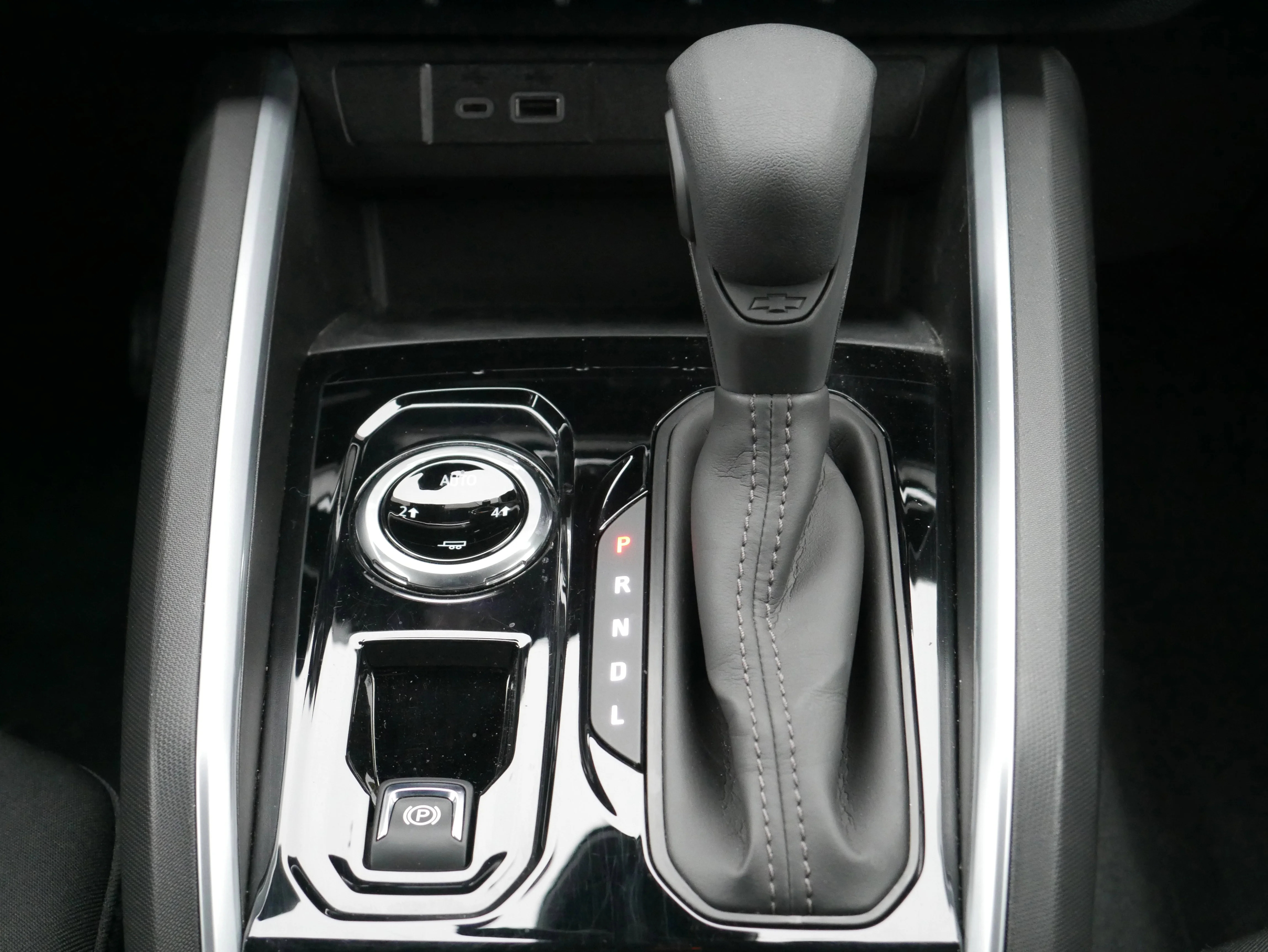 2023 Chevrolet Colorado Work Truck - Photo 23