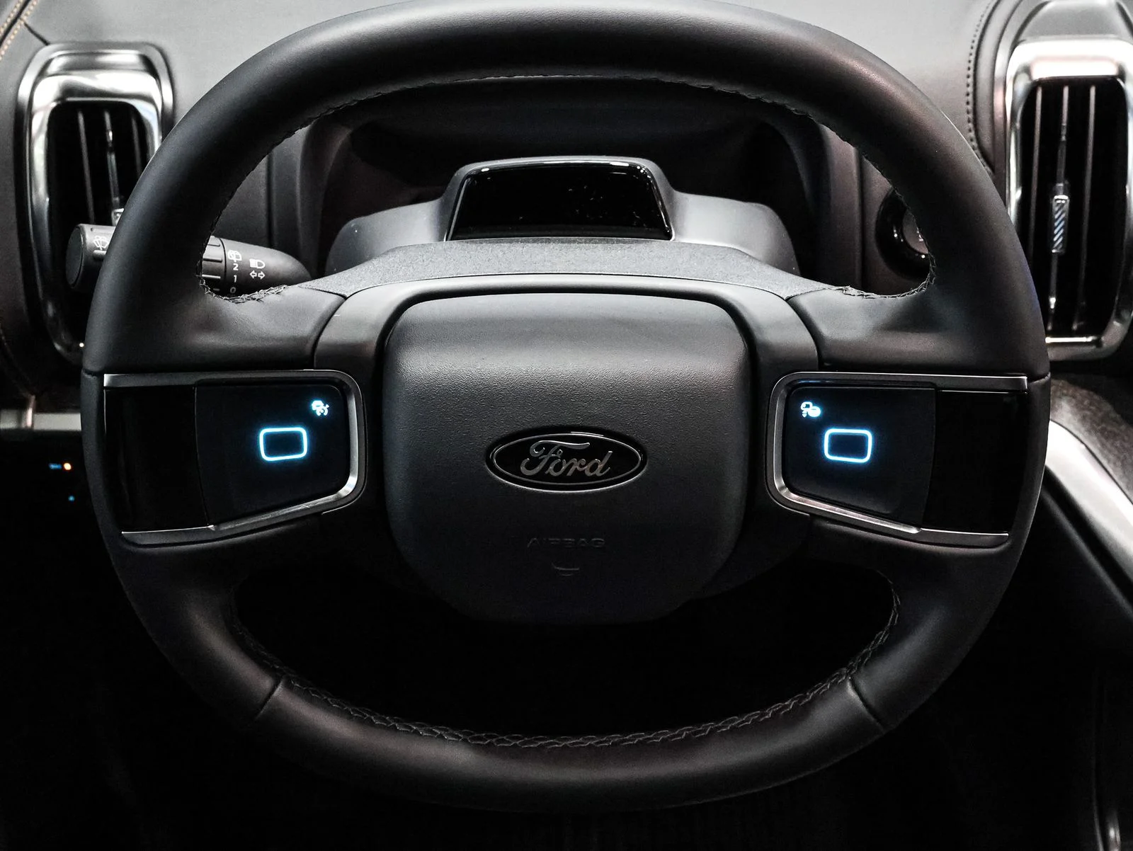 New 2026 Agate Black Metallic Ford Tremor® image 40