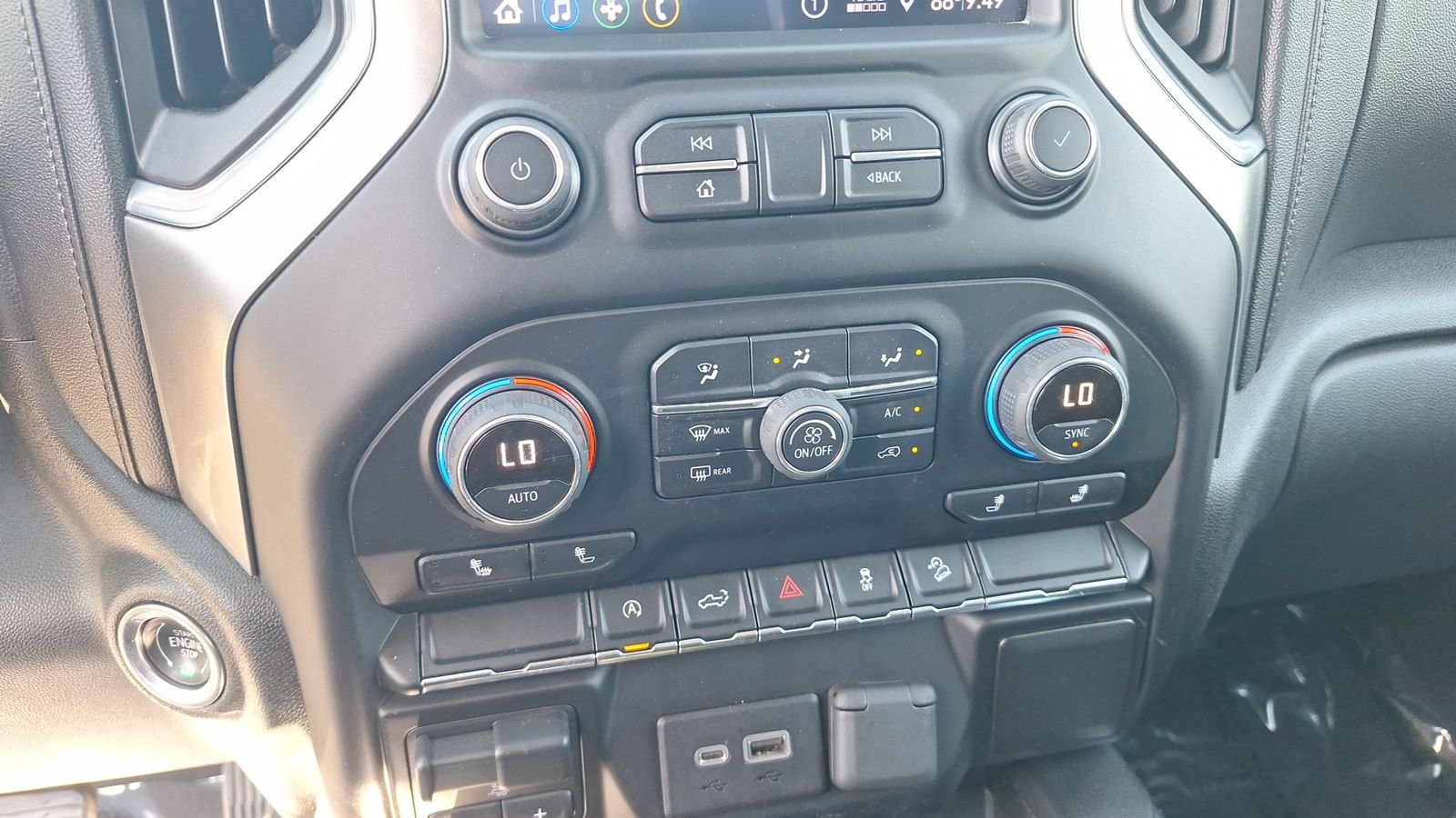 Used 2020  Chevrolet RST image 24