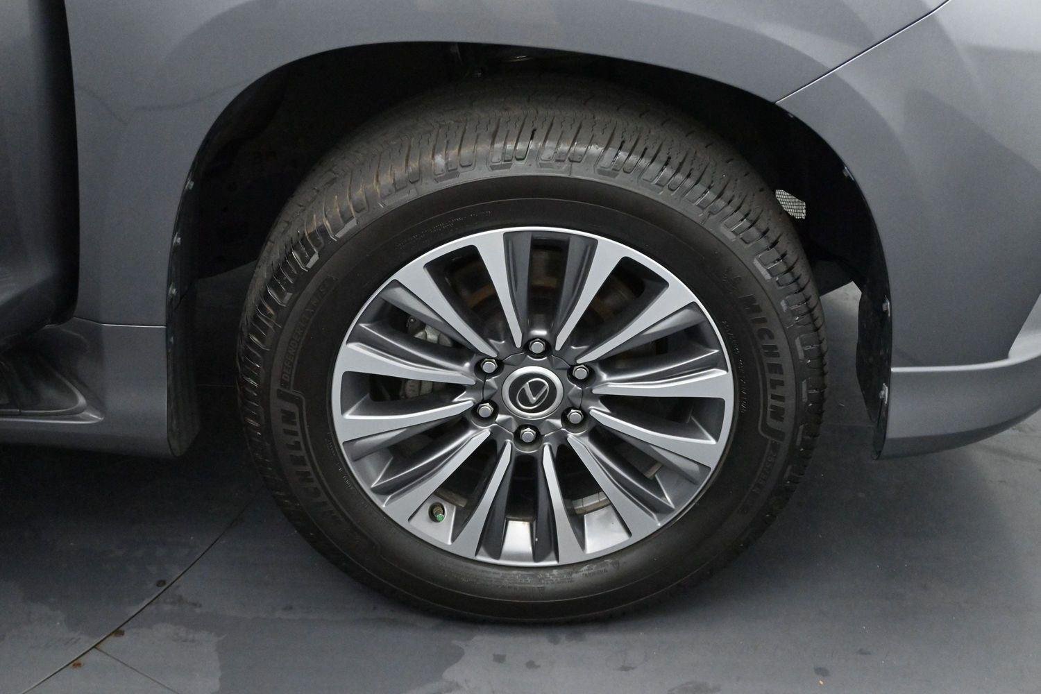 Used 2023 Nebula Gray Pearl Lexus GX 460 Luxury image 35
