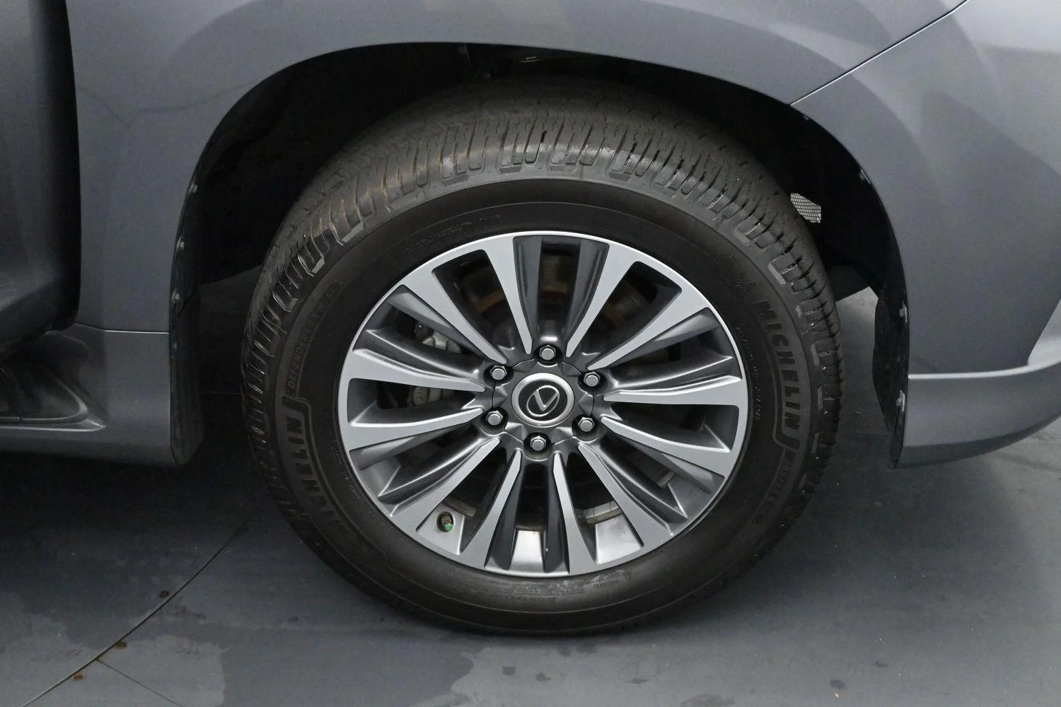 Used 2023 Nebula Gray Pearl Lexus GX 460 Luxury image 35