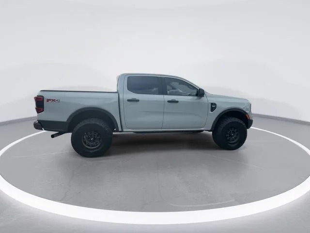 Used 2024 Green Ford XLT image 8