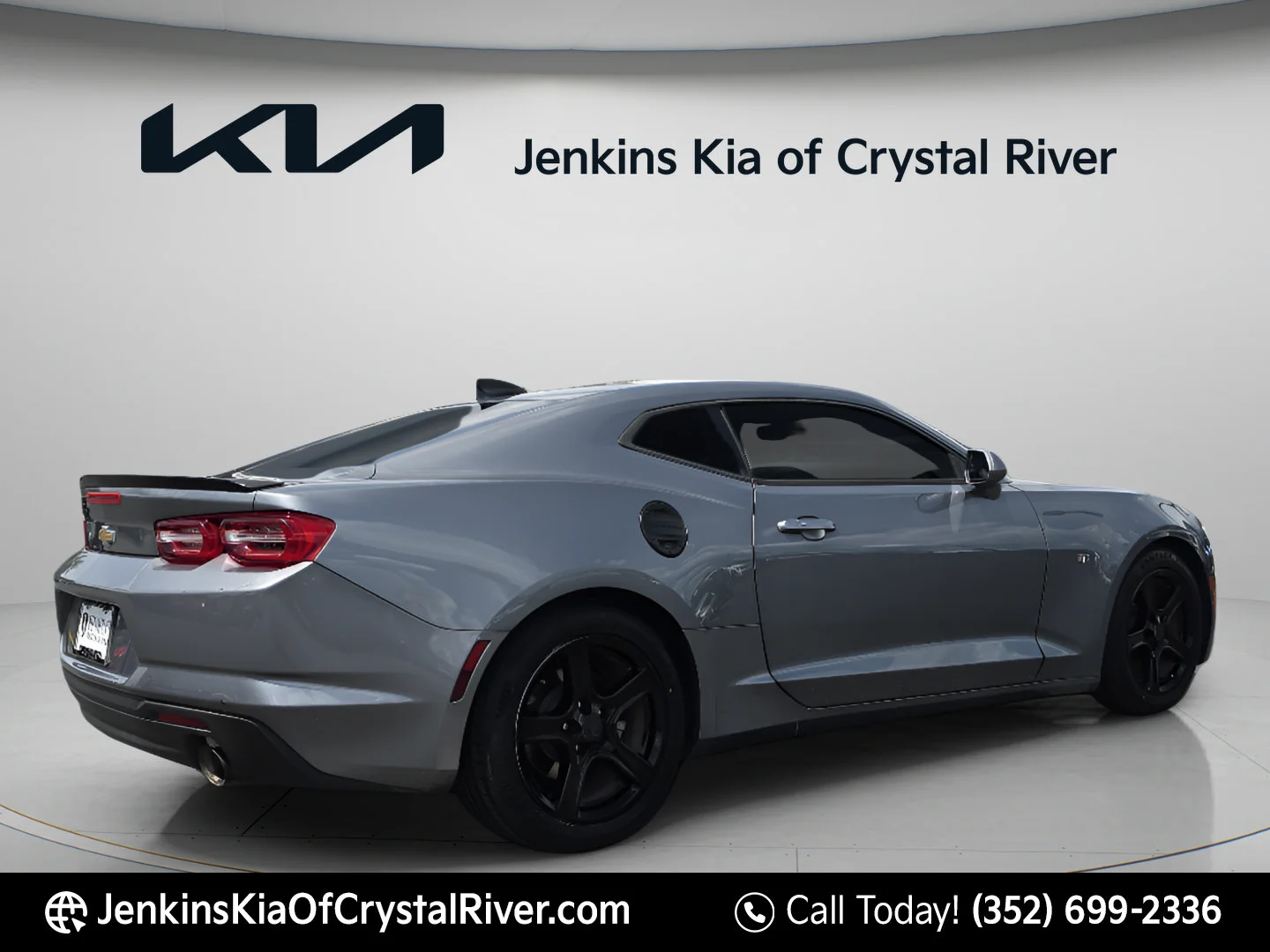 Used 2021 Satin Steel Gray Metallic Chevrolet 1LT image 4