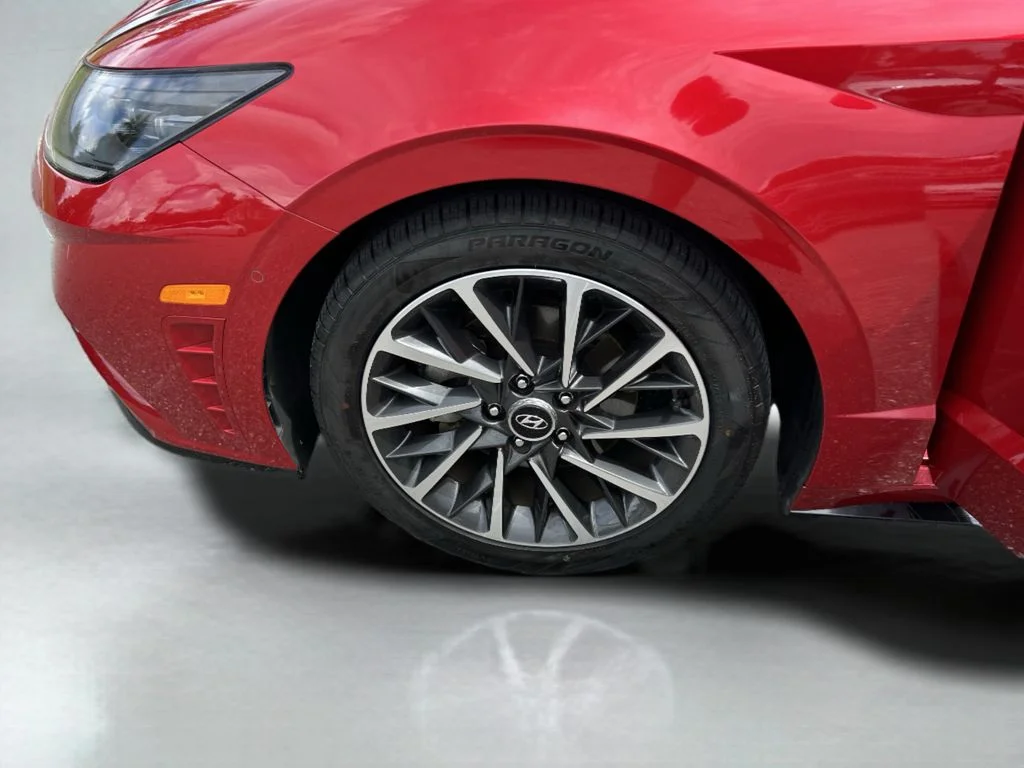 Used 2020 Red Hyundai Limited image 37