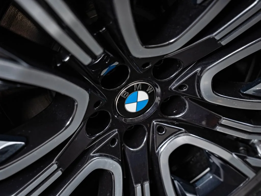 New 2026 Alpine White BMW 30 xDrive image 8